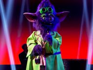 Mad Scientist Performs "The Scientist" by Coldplay. Image Source: Youtube /@The Masked Singer